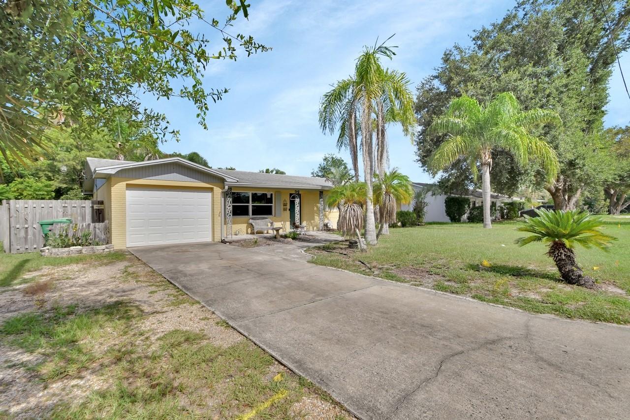 Image 24 of 31 For 520 Camelia Lane