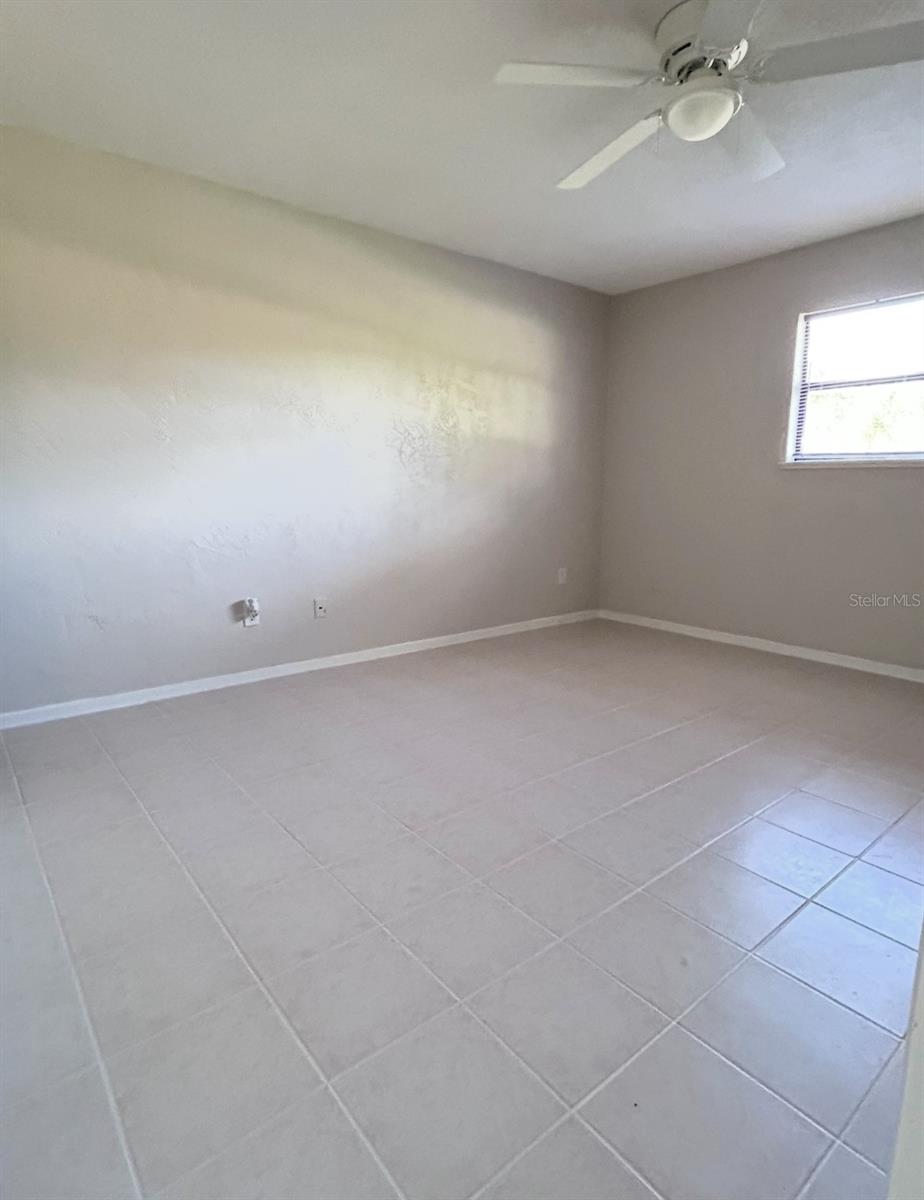 Image 11 of 13 For 2332 2330 India Palm Drive