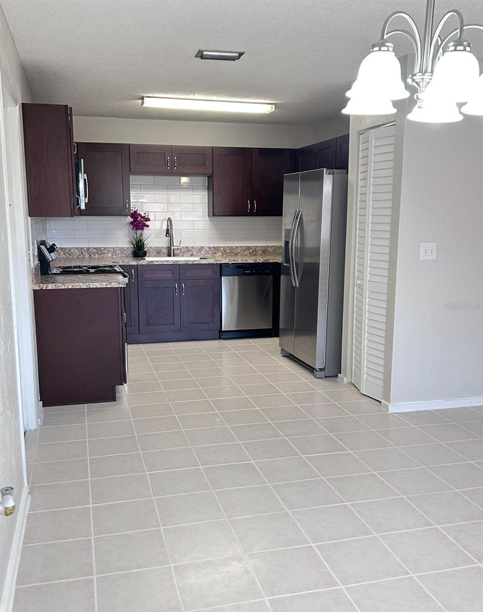 Image 2 of 13 For 2332 2330 India Palm Drive