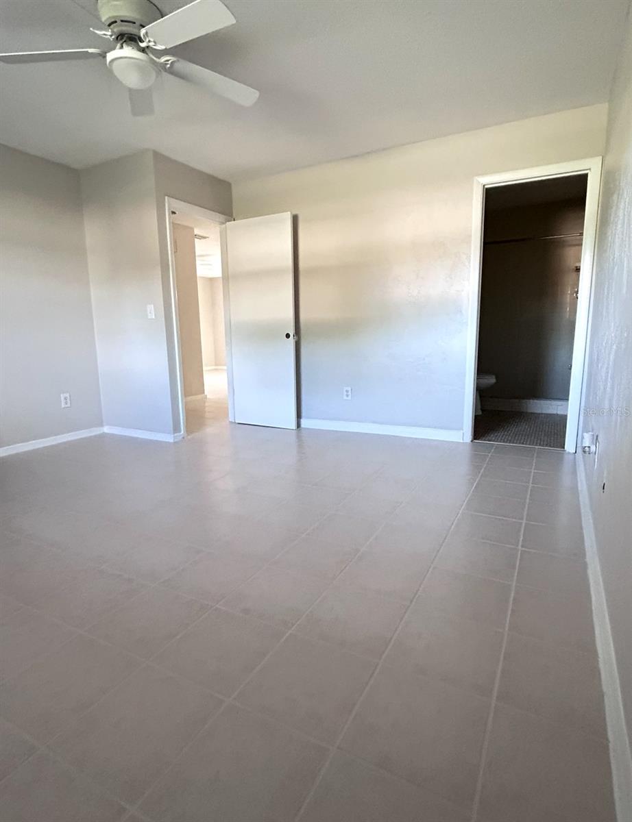 Image 9 of 13 For 2332 2330 India Palm Drive