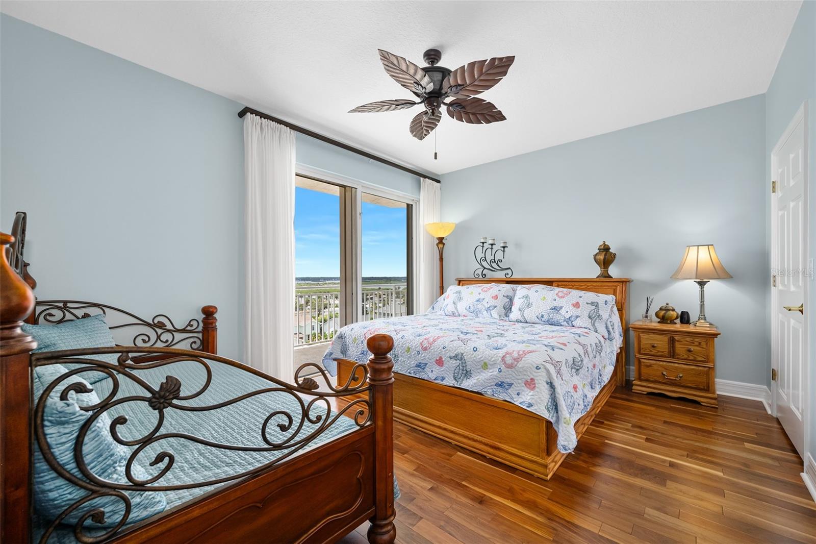 Image 38 of 76 For 3851 Atlantic Avenue 701