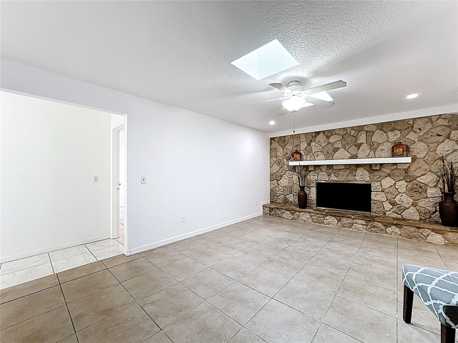 Image 11 of 58 For 1321 Herndon Avenue