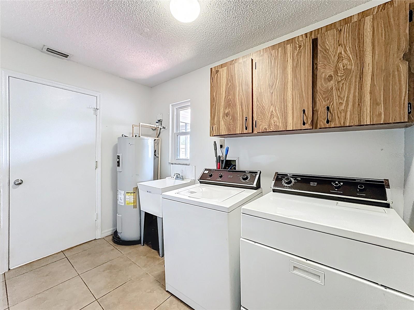 Image 45 of 58 For 1321 Herndon Avenue