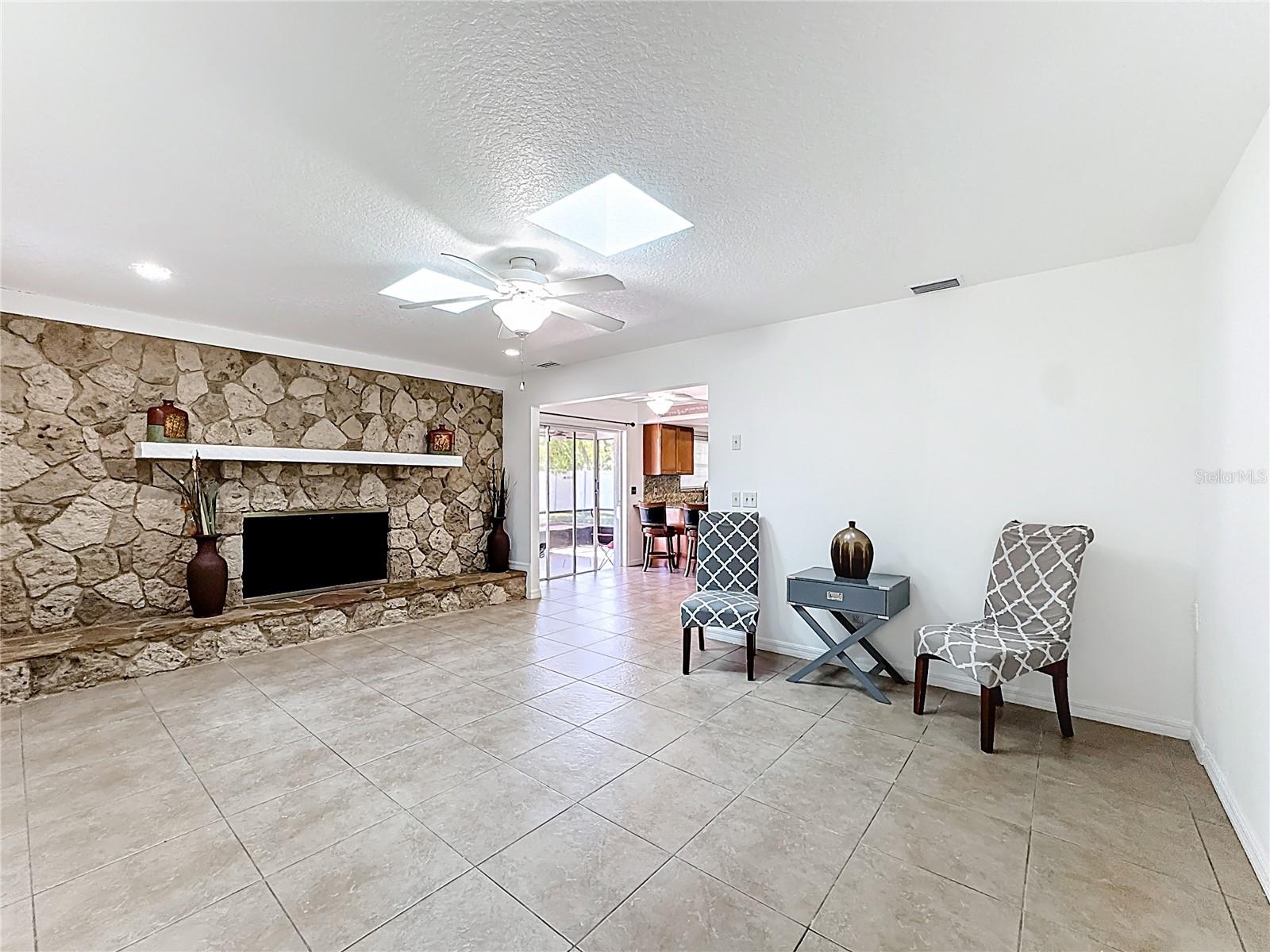 Image 9 of 58 For 1321 Herndon Avenue