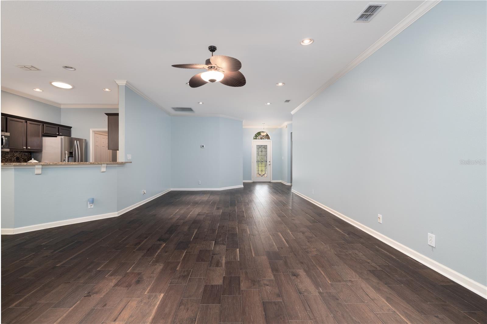 Image 12 of 44 For 107 Wethersfield Court