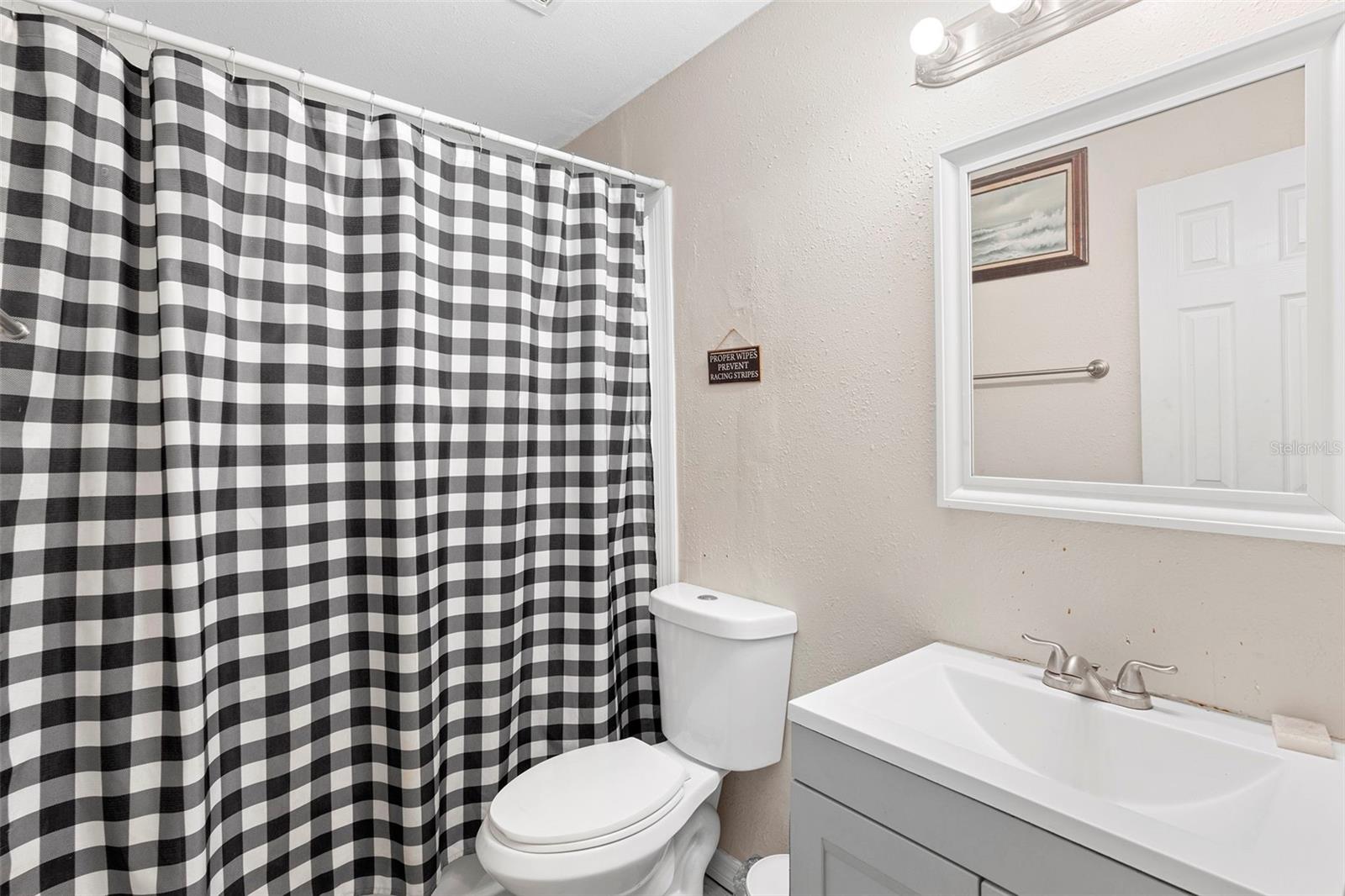 Image 18 of 29 For 475 Cedar Avenue
