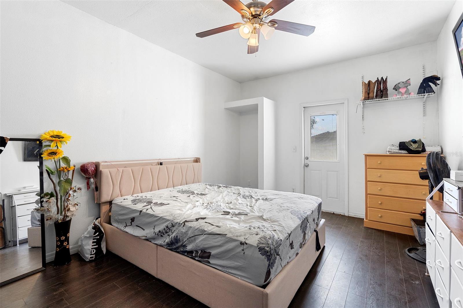 Image 19 of 29 For 475 Cedar Avenue