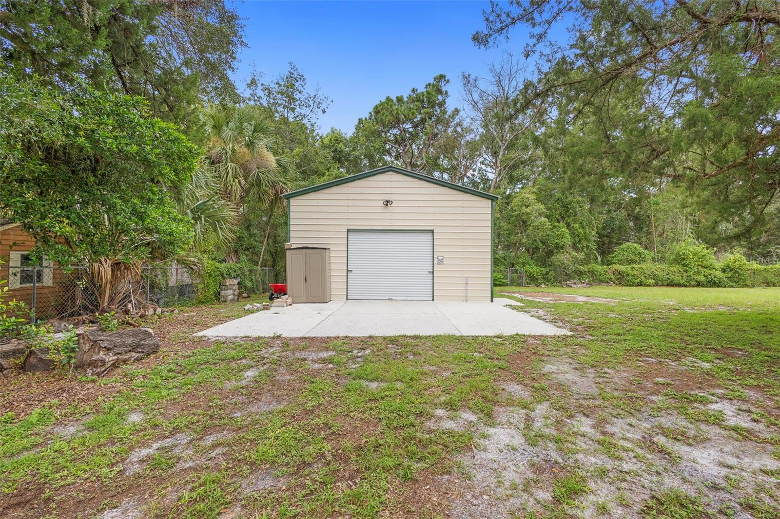 Image 11 of 70 For 124 Lake Molly Avenue