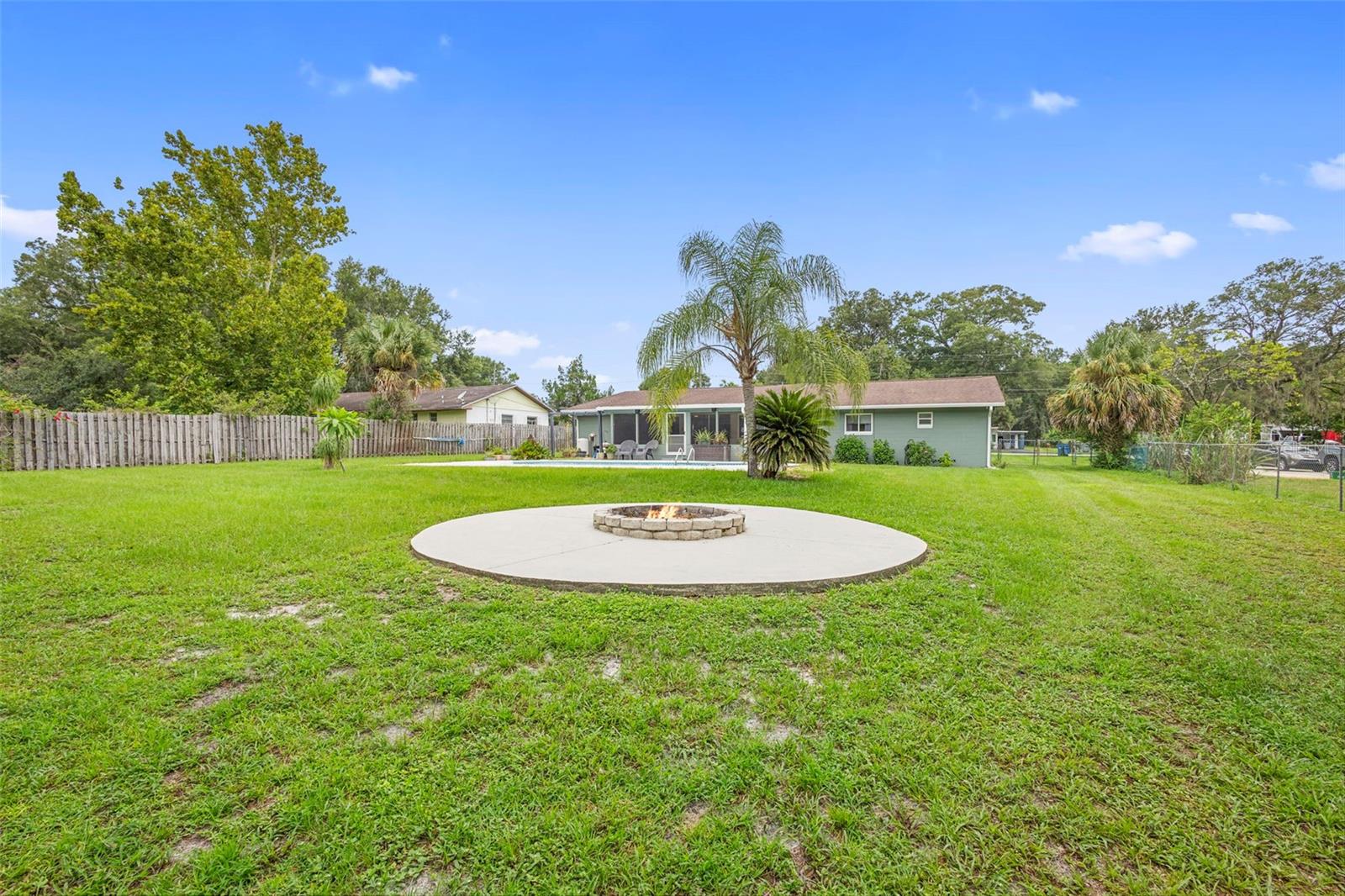 Image 12 of 70 For 124 Lake Molly Avenue