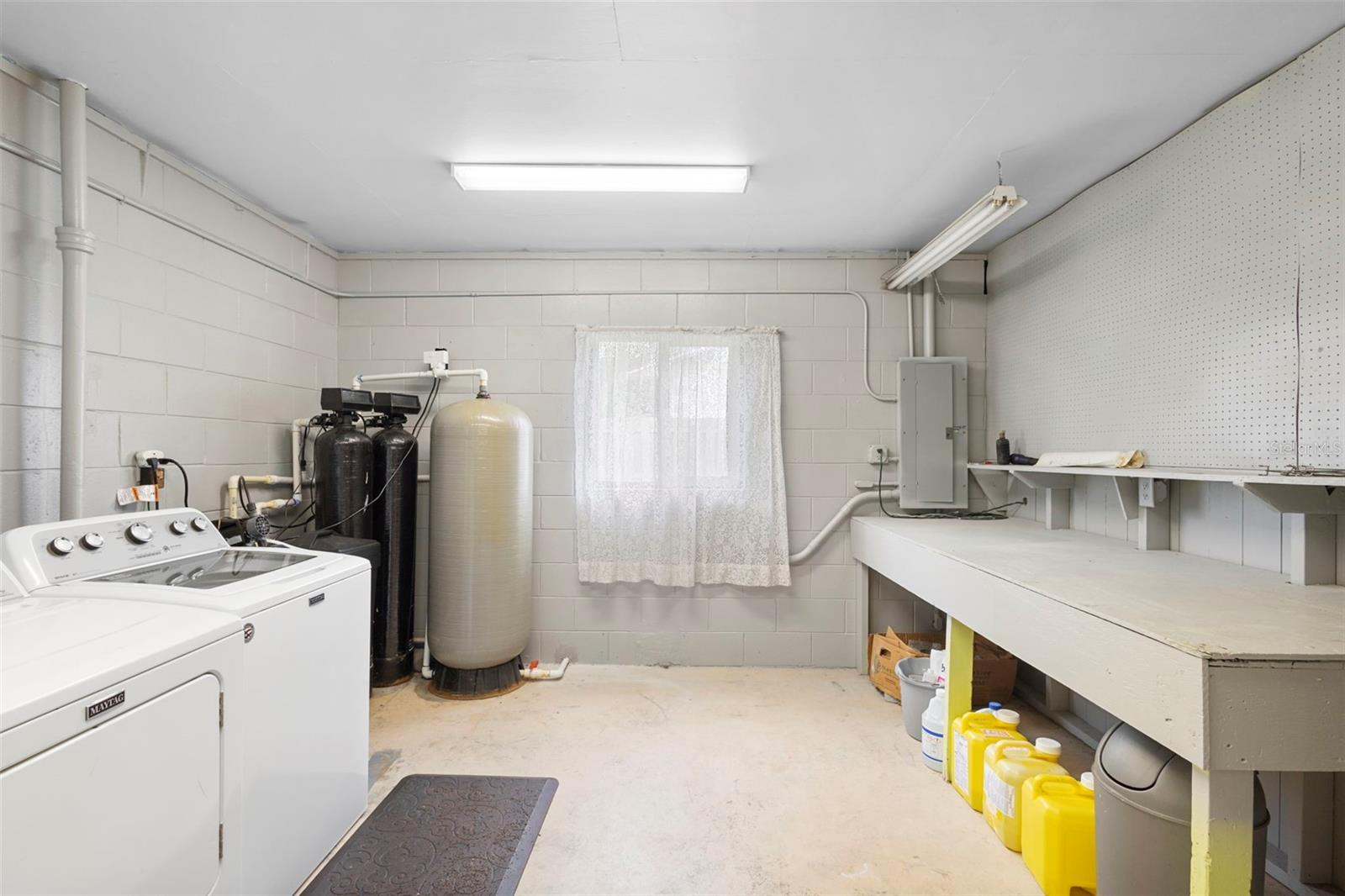 Image 45 of 70 For 124 Lake Molly Avenue