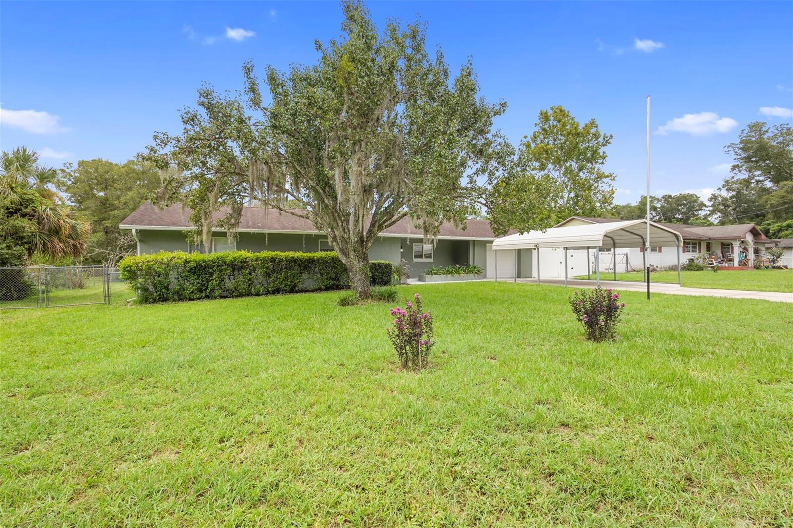 Image 51 of 70 For 124 Lake Molly Avenue