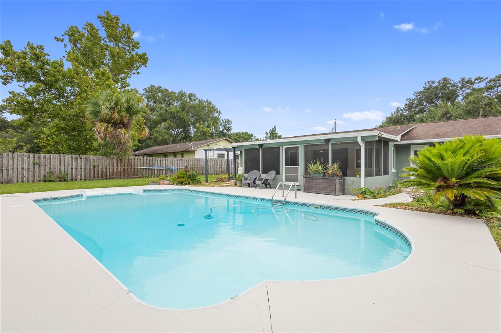 Image 7 of 70 For 124 Lake Molly Avenue