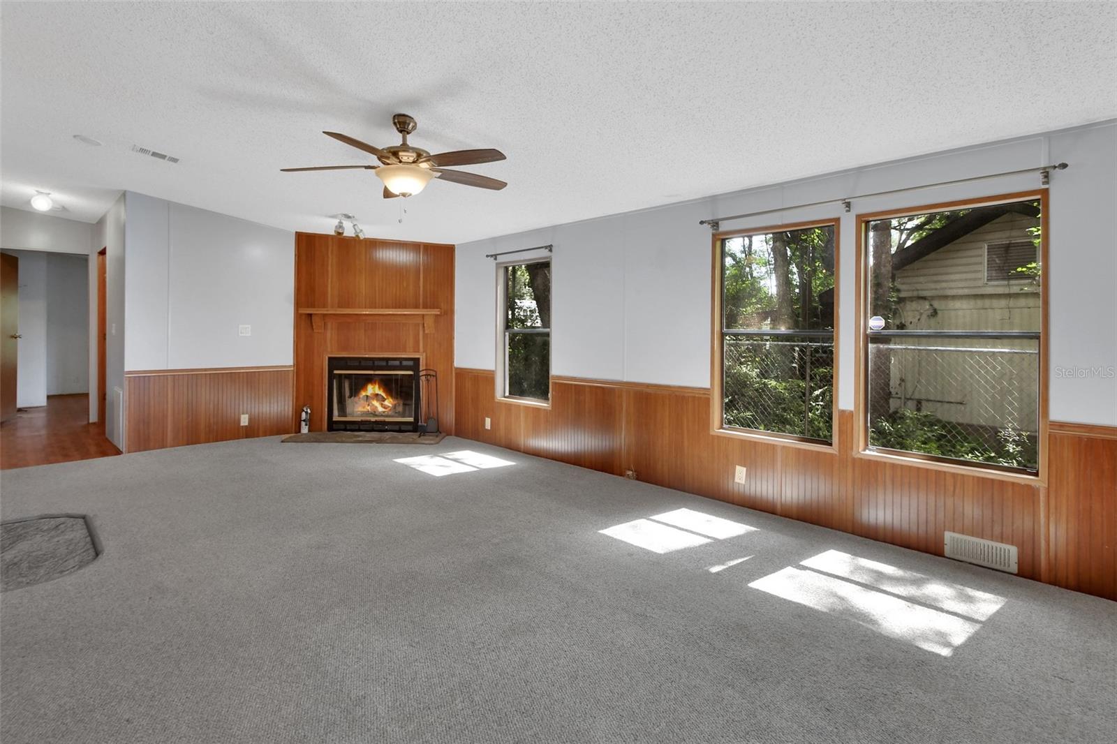 Image 11 of 51 For 27834 Veva Avenue