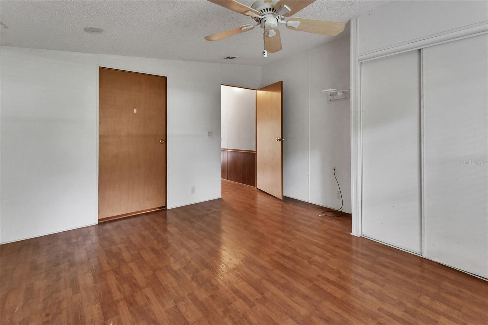 Image 21 of 51 For 27834 Veva Avenue