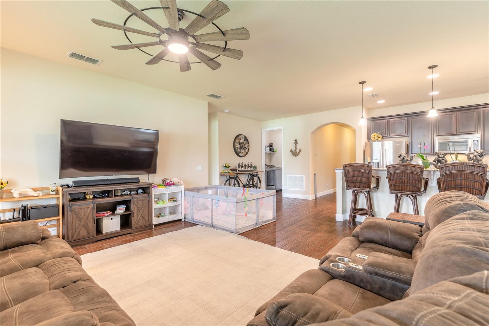 Image 25 of 47 For 1399 Outrigger Circle
