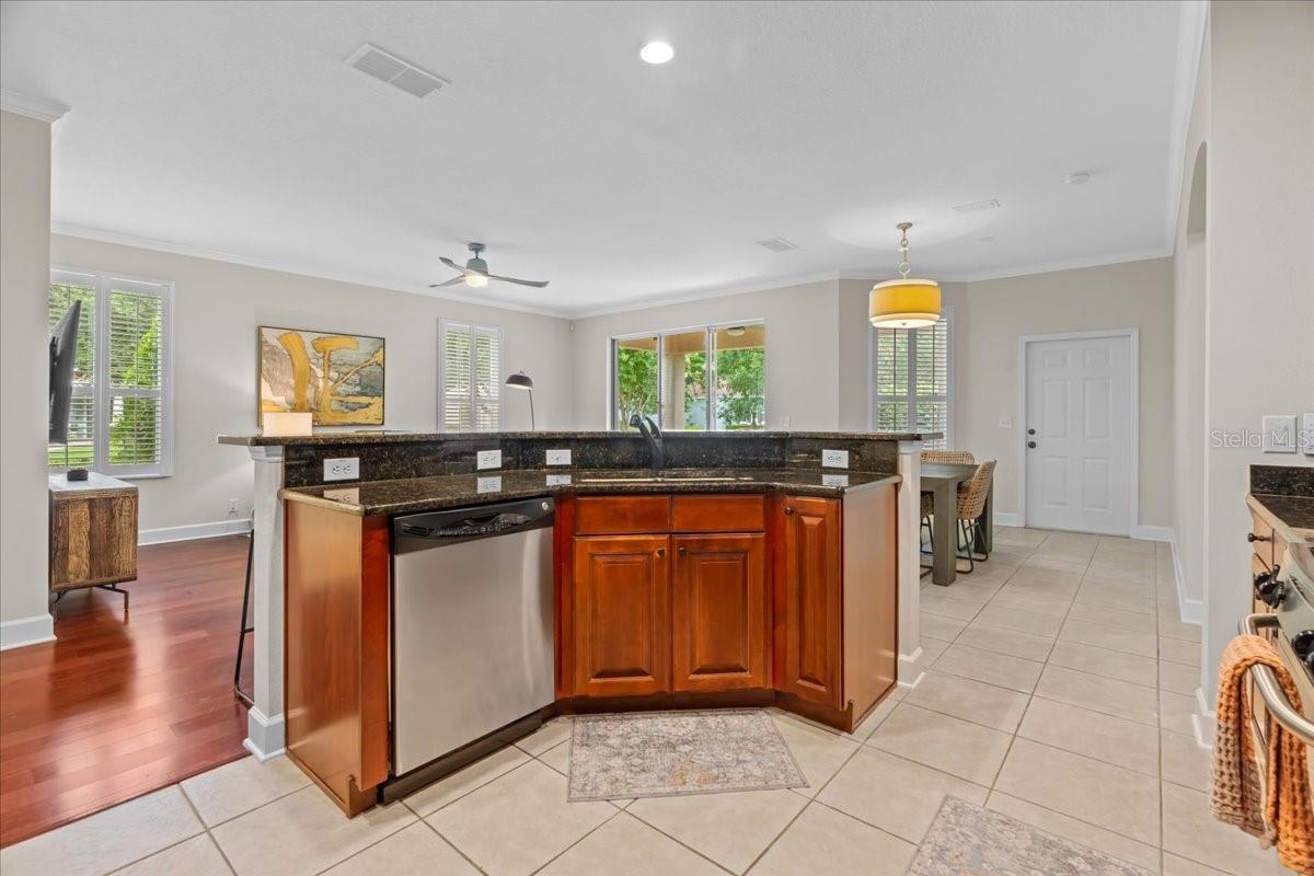 Image 16 of 63 For 118 Birchmont Drive