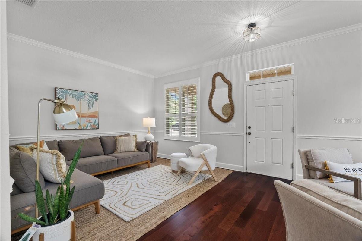 Image 4 of 63 For 118 Birchmont Drive