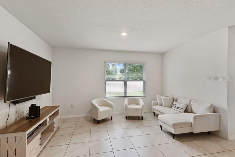 Image 4 of 26 For 5279 Mayor Drive