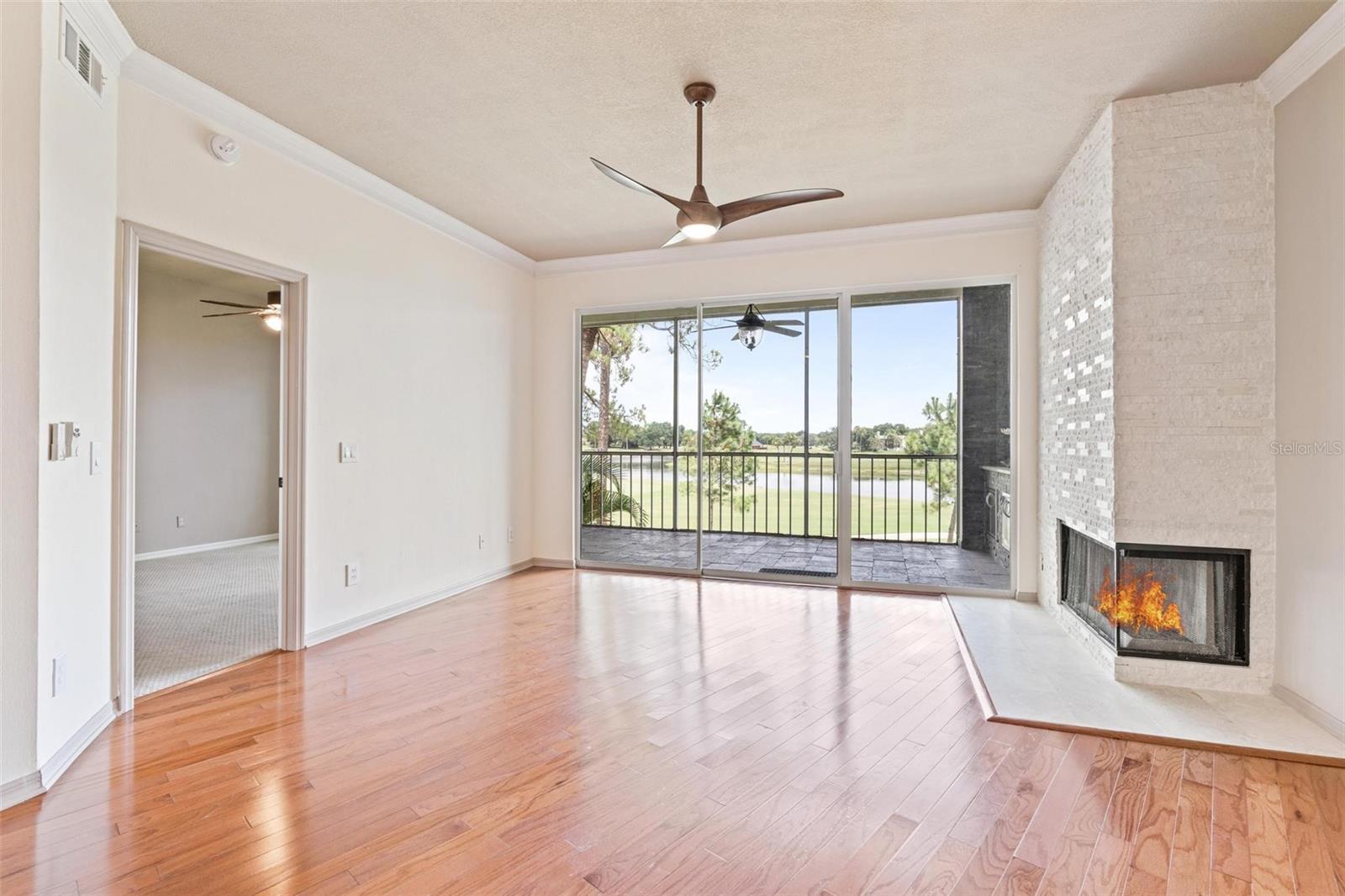 Image 12 of 41 For 467 Hamptoncrest Circle 203