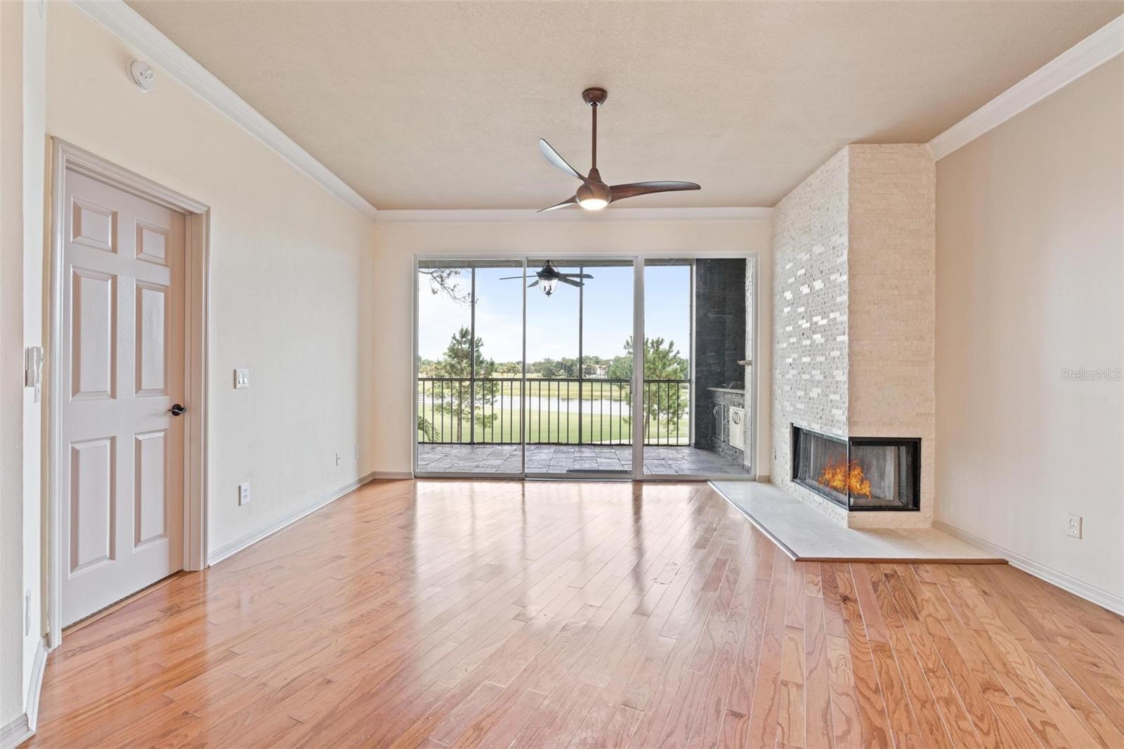 Image 5 of 41 For 467 Hamptoncrest Circle 203