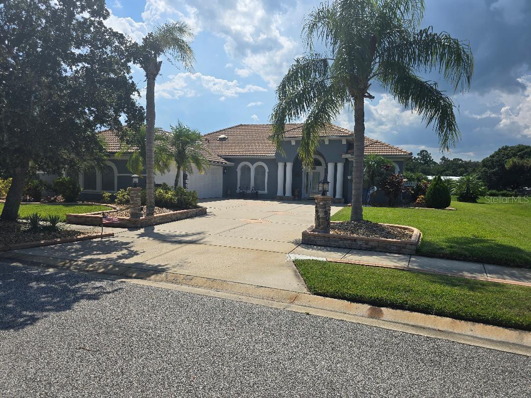 Listing photo id 6 for 3606 Maribella Drive