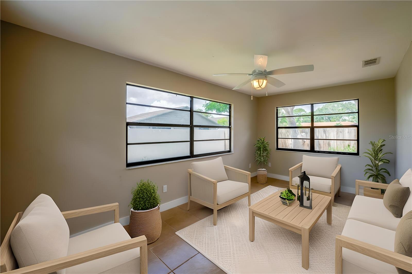 Image 15 of 40 For 410 Sea Hawk Court