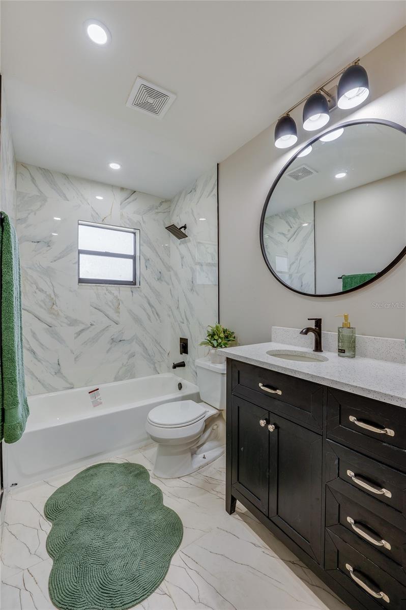 Image 29 of 40 For 410 Sea Hawk Court