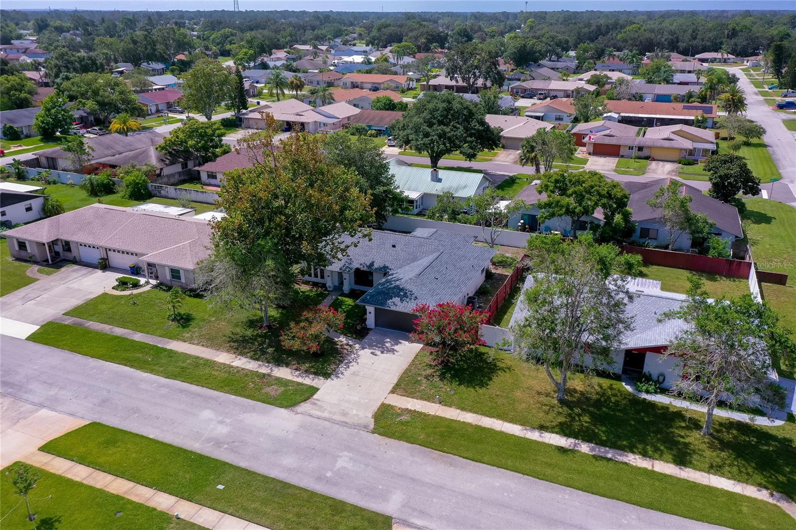 Image 37 of 40 For 410 Sea Hawk Court