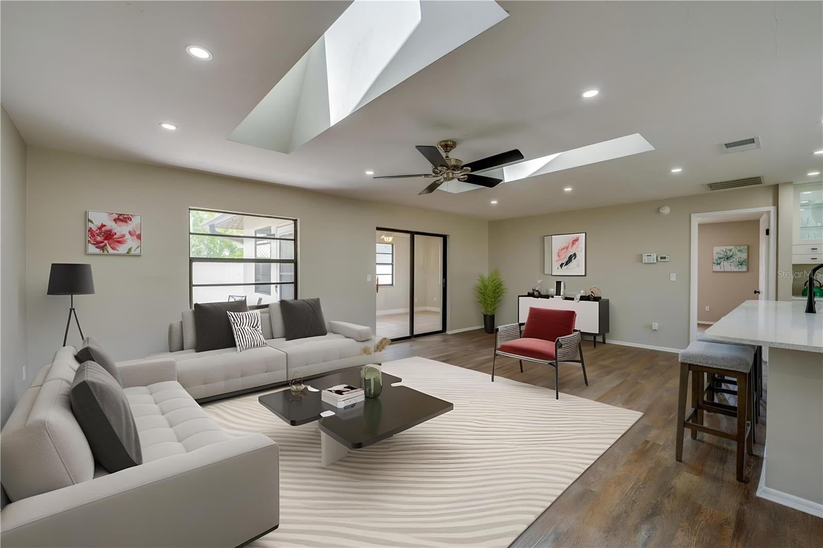 Image 6 of 40 For 410 Sea Hawk Court