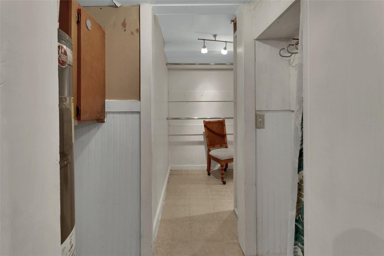 Image 17 of 36 For 218 Ridgewood Avenue