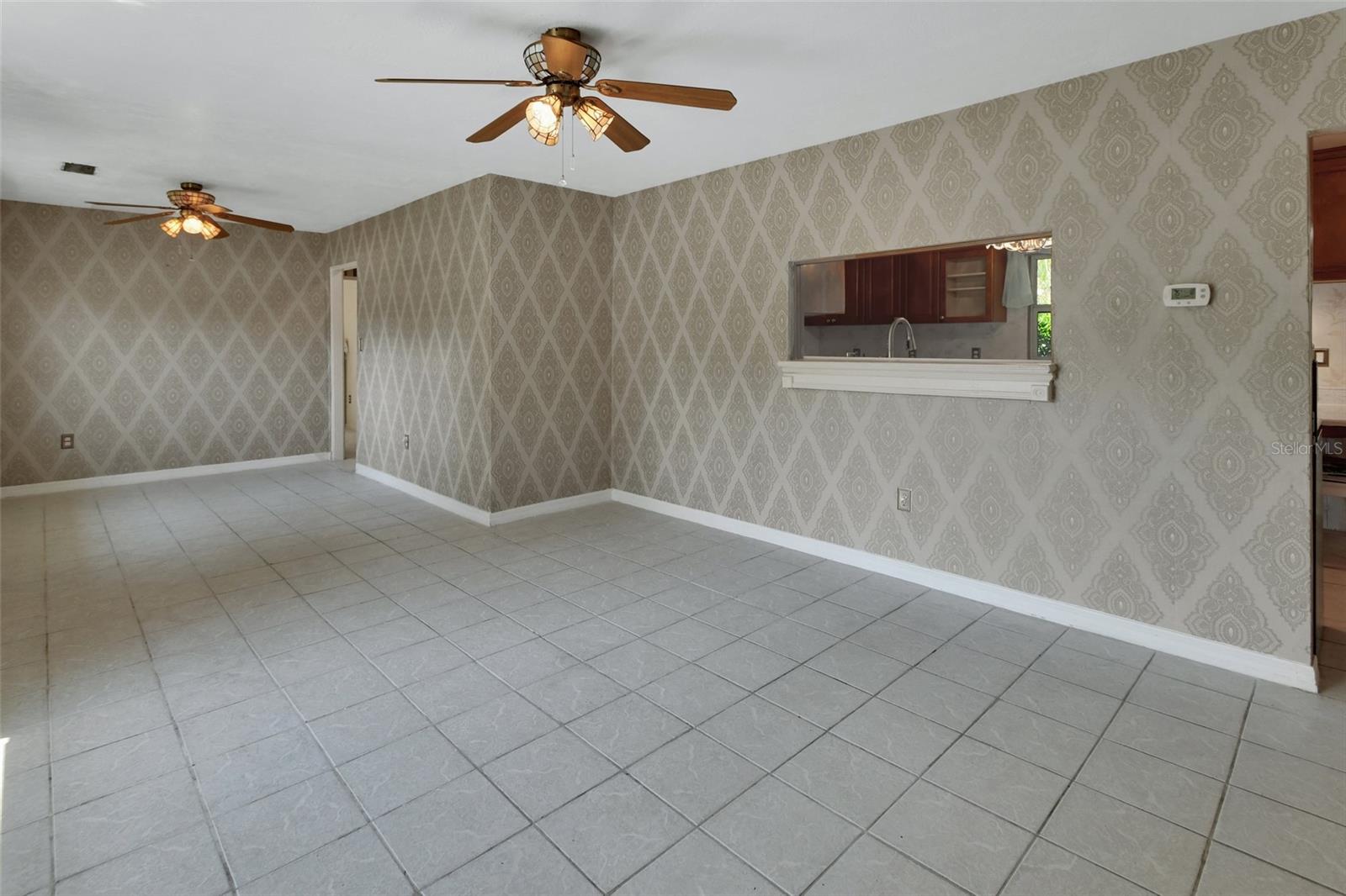 Image 3 of 36 For 218 Ridgewood Avenue