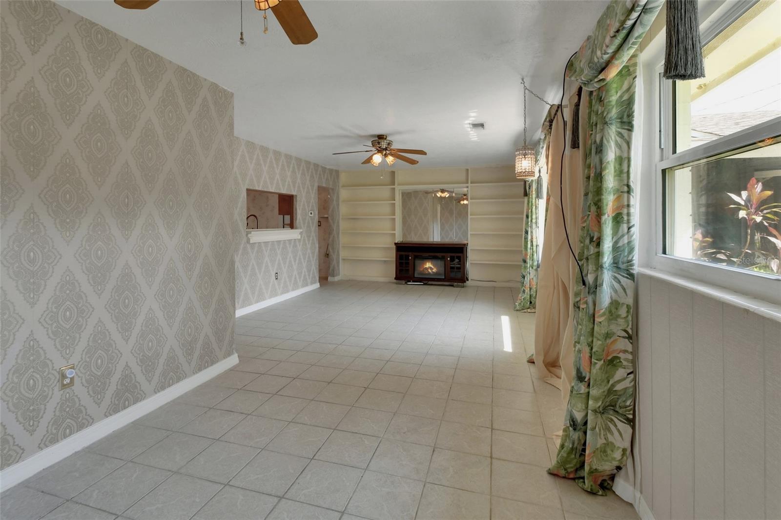Image 5 of 36 For 218 Ridgewood Avenue