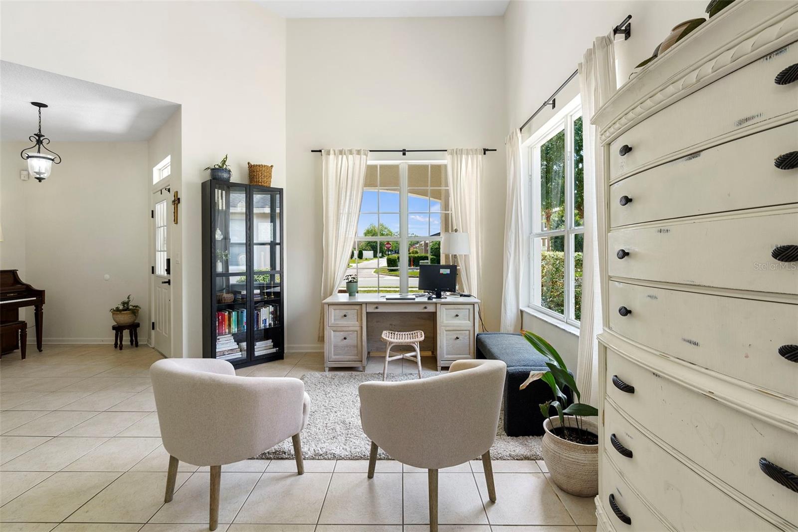 Image 15 of 65 For 505 Ravenshill Way