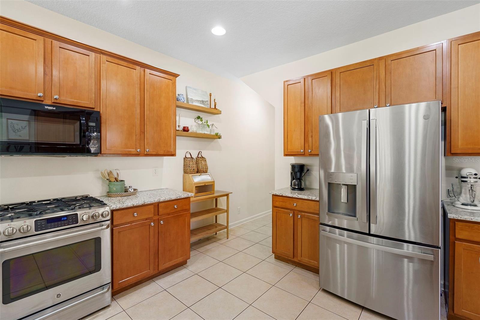Image 18 of 65 For 505 Ravenshill Way