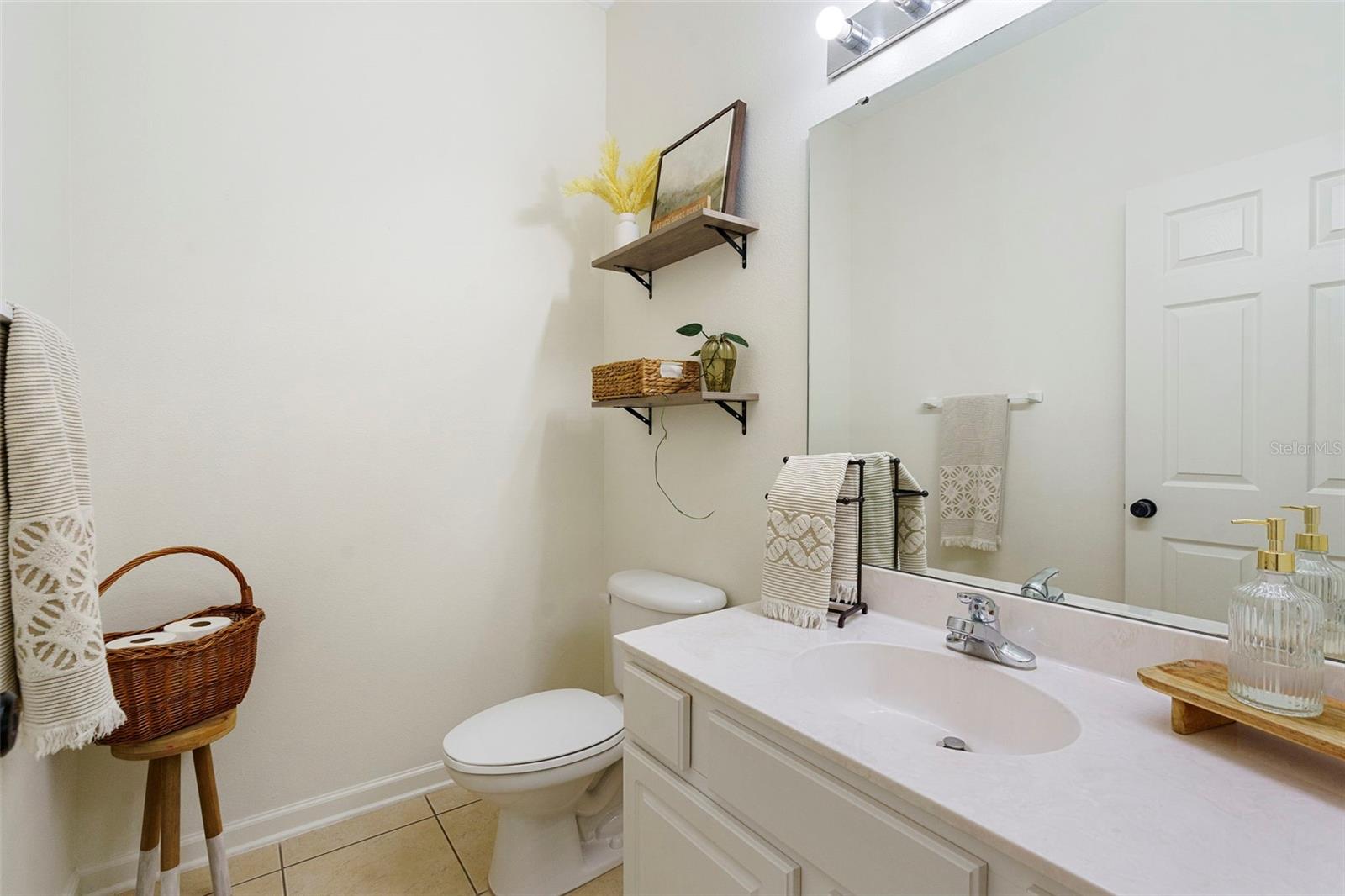 Image 34 of 65 For 505 Ravenshill Way