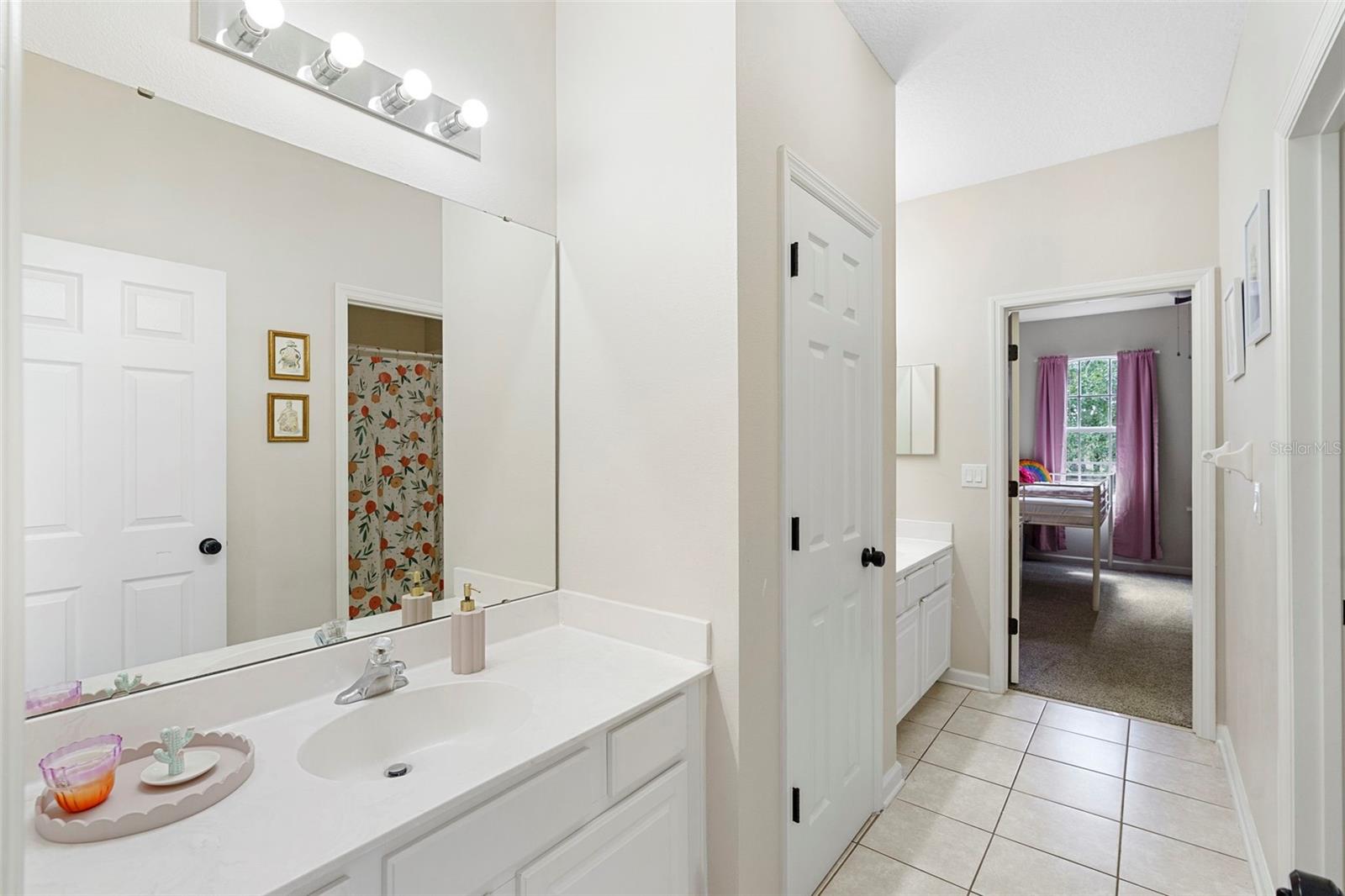 Image 37 of 65 For 505 Ravenshill Way