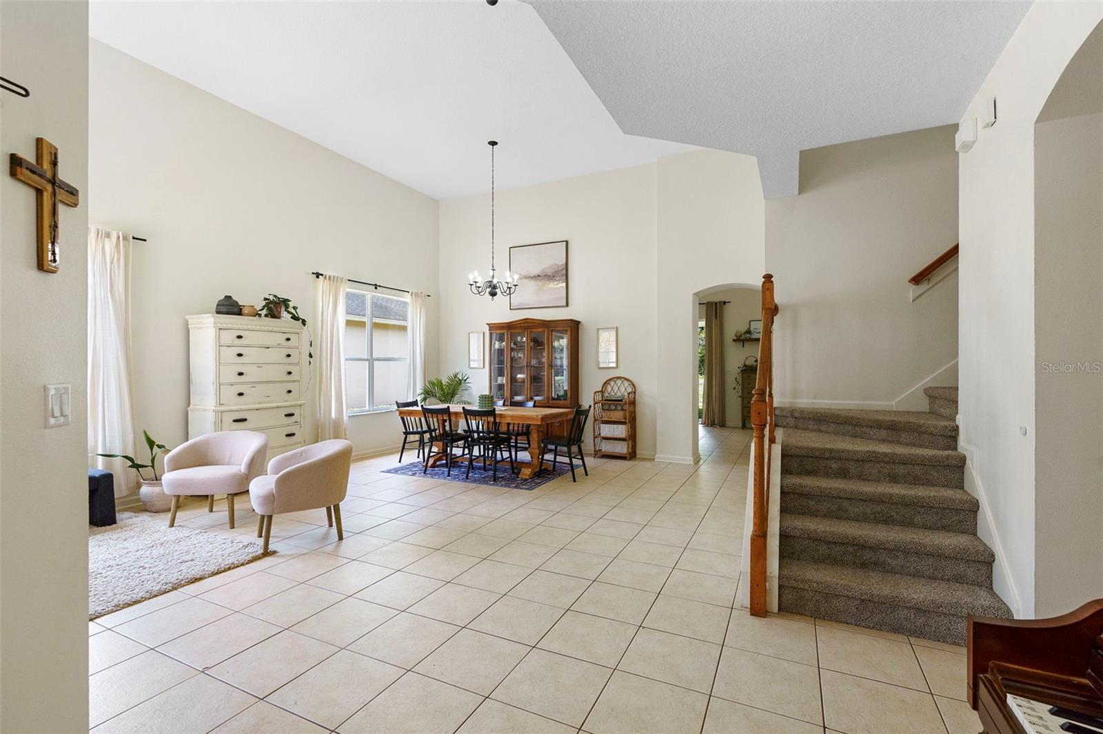 Image 7 of 65 For 505 Ravenshill Way