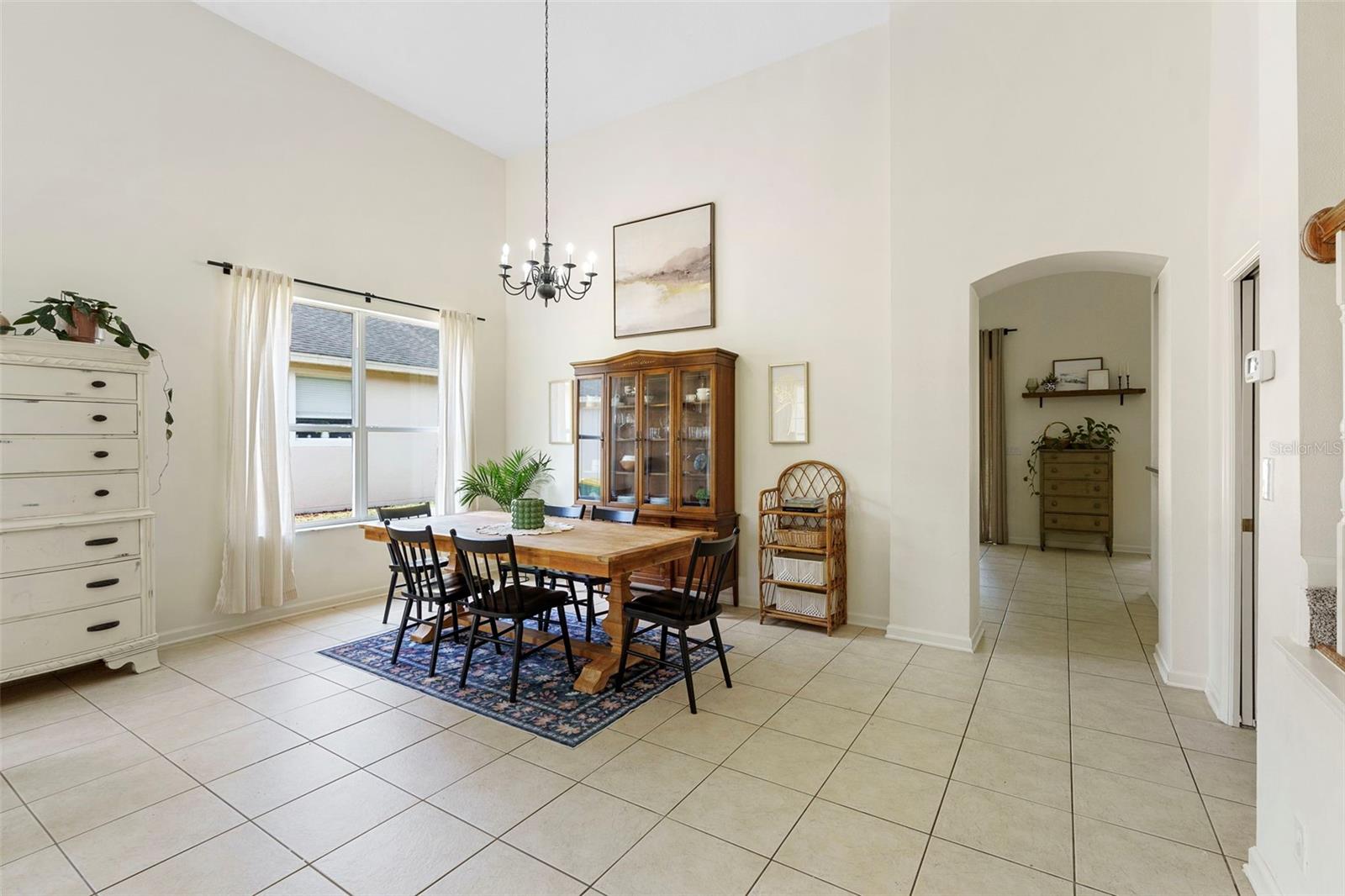 Image 8 of 65 For 505 Ravenshill Way