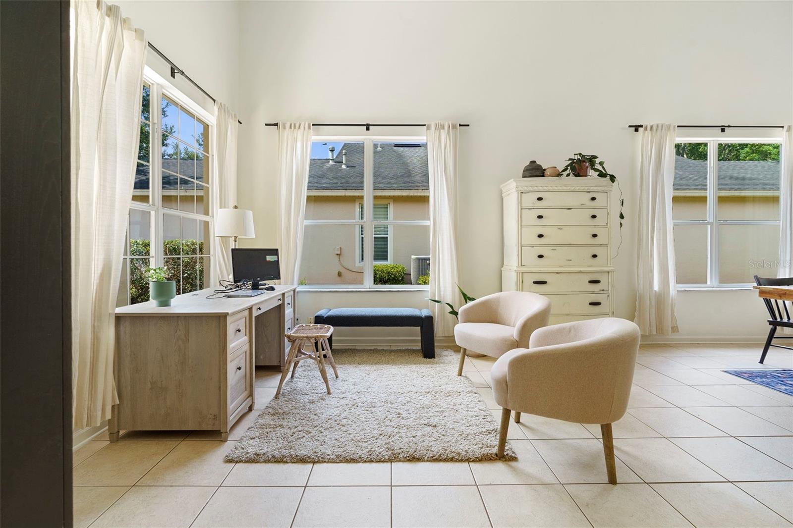 Image 9 of 65 For 505 Ravenshill Way