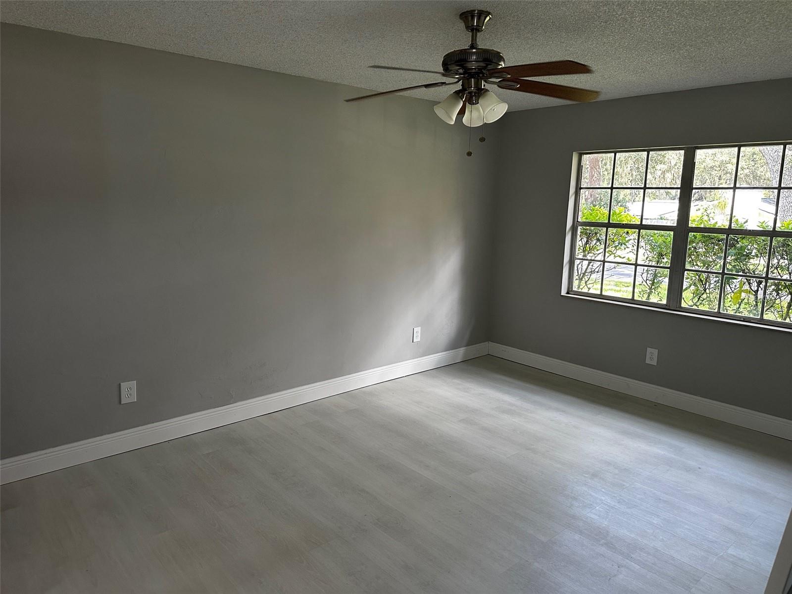 Image 10 of 14 For 8622 Veridian Drive