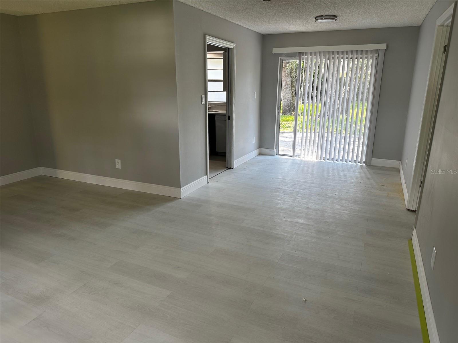 Image 4 of 14 For 8622 Veridian Drive