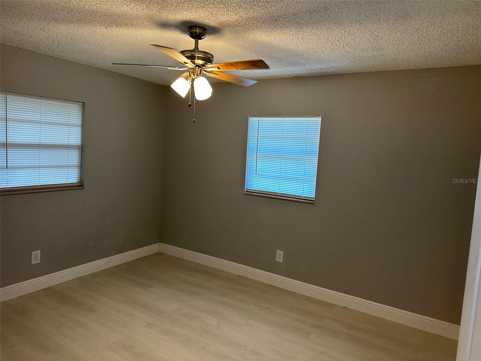 Image 6 of 14 For 8622 Veridian Drive