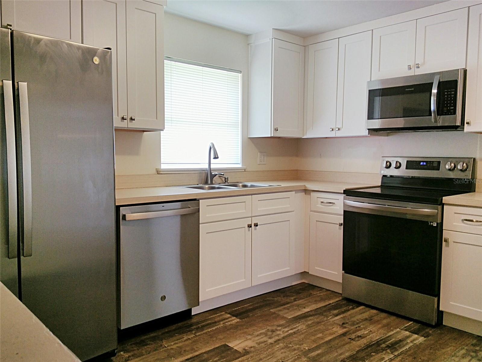 Image 4 of 27 For 602 Spring Garden Avenue