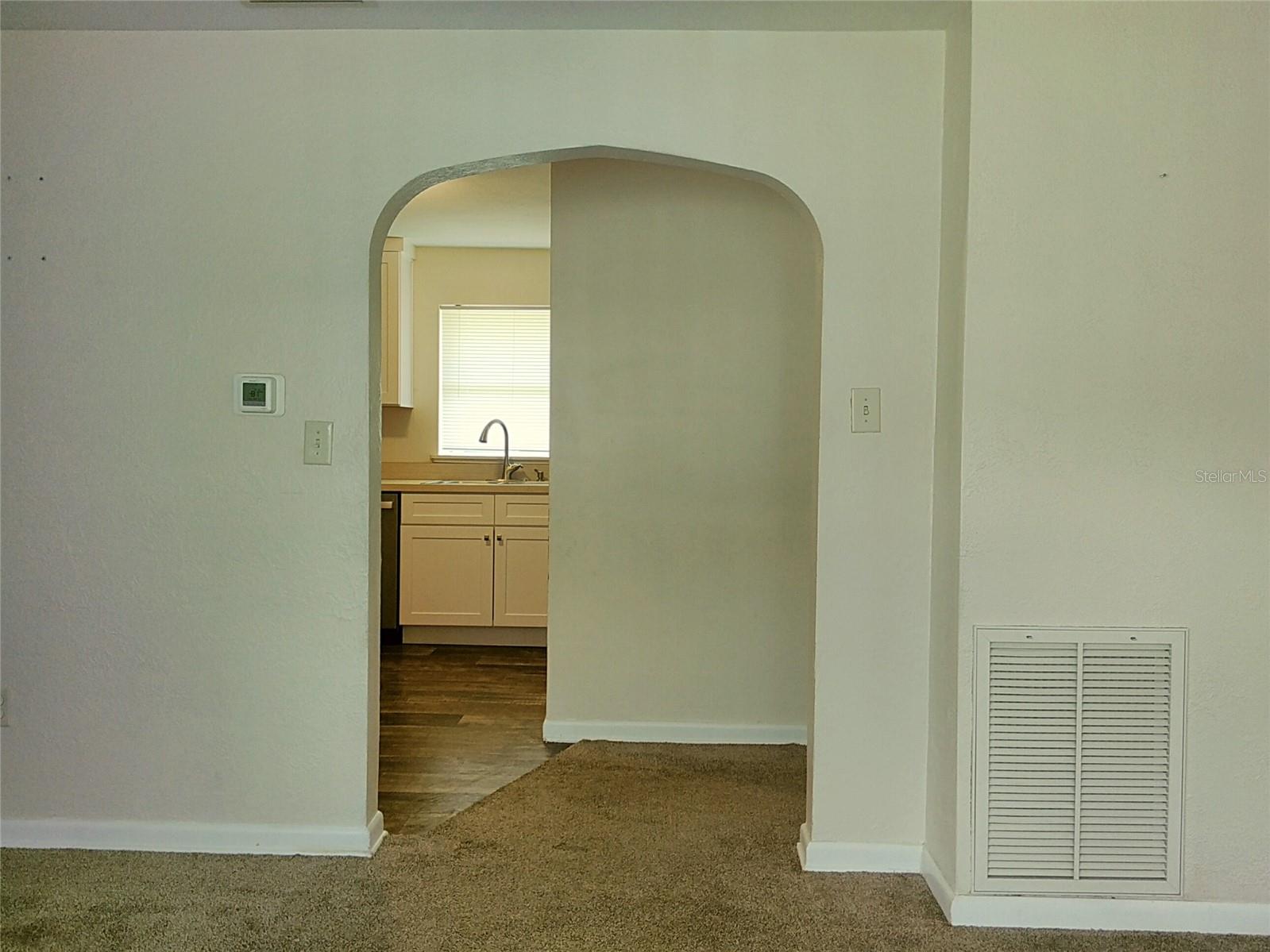 Image 9 of 27 For 602 Spring Garden Avenue