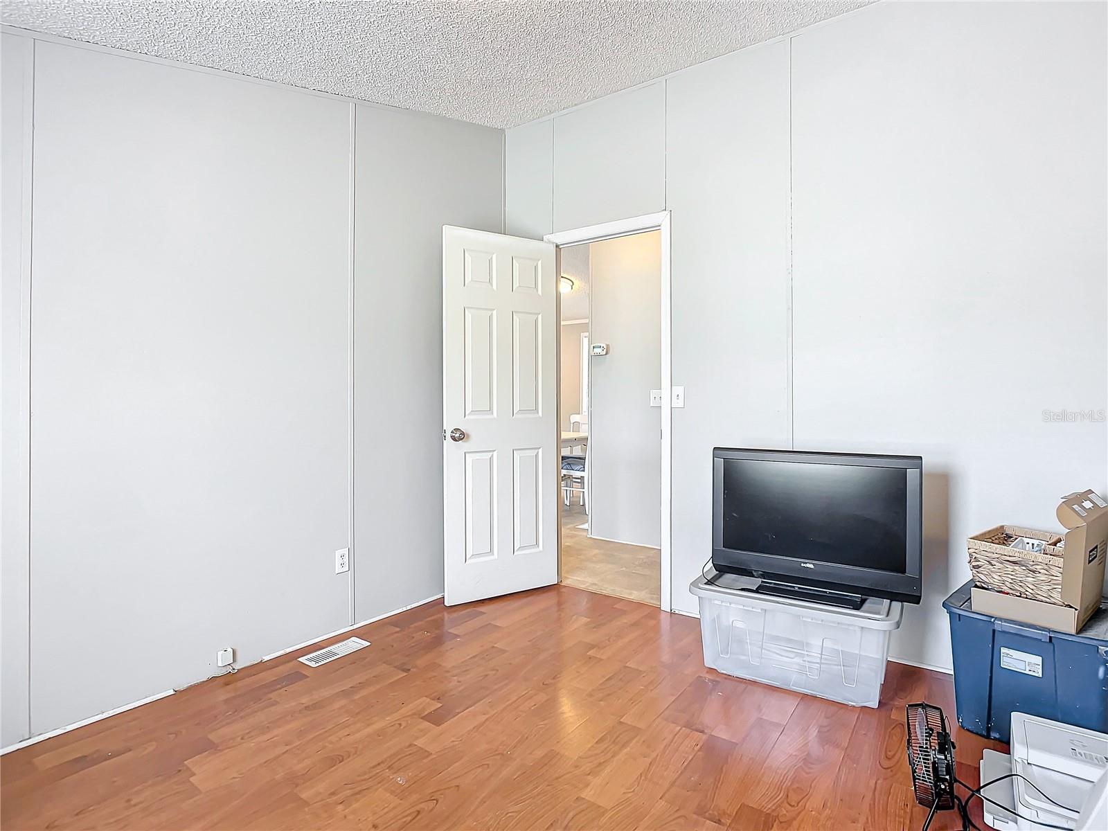 Image 12 of 46 For 24848 Drive No 1