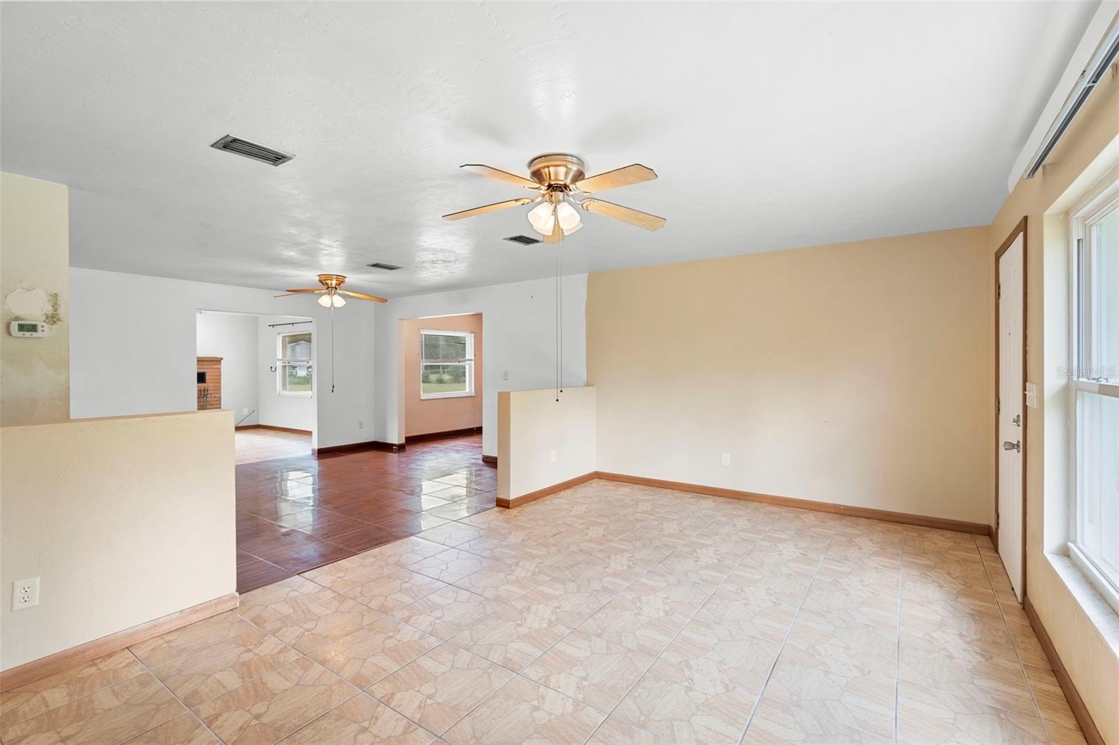 Image 15 of 51 For 1890 Alameda Drive