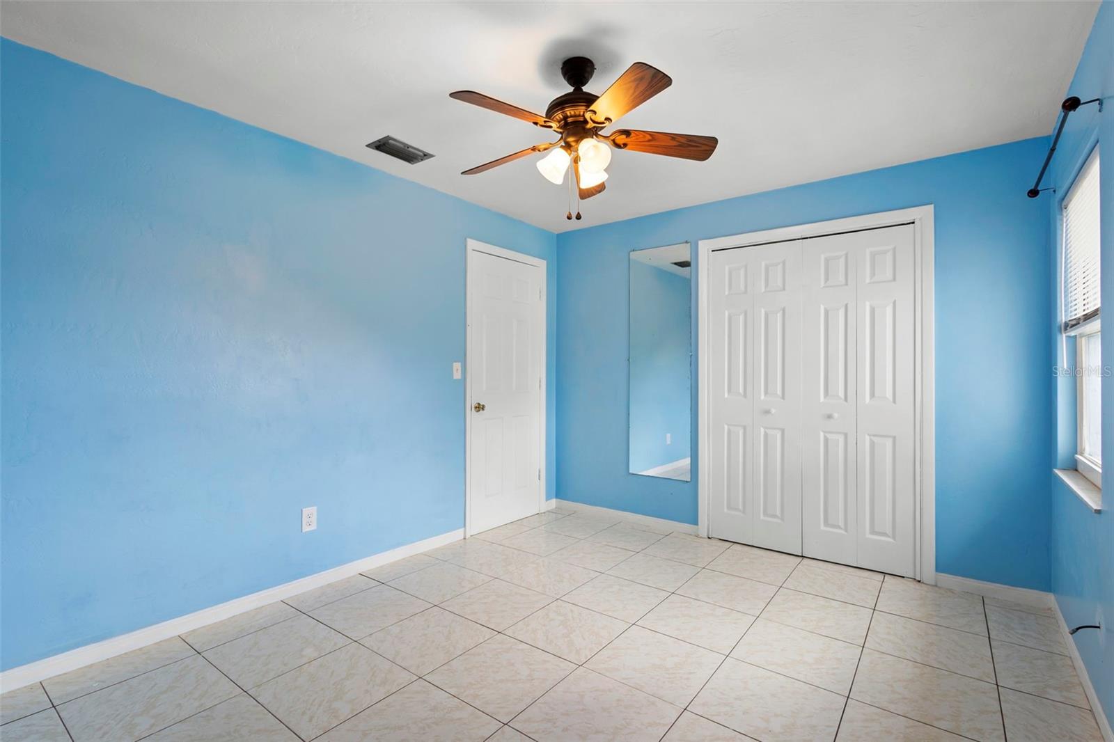 Image 31 of 51 For 1890 Alameda Drive