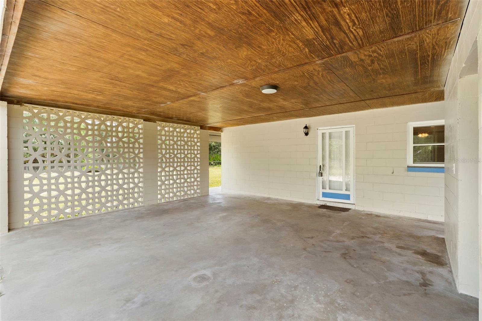 Image 35 of 51 For 1890 Alameda Drive