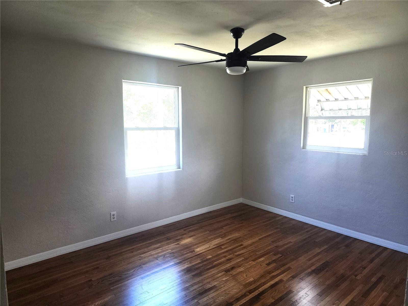 Image 6 of 8 For 554 Miriam Avenue