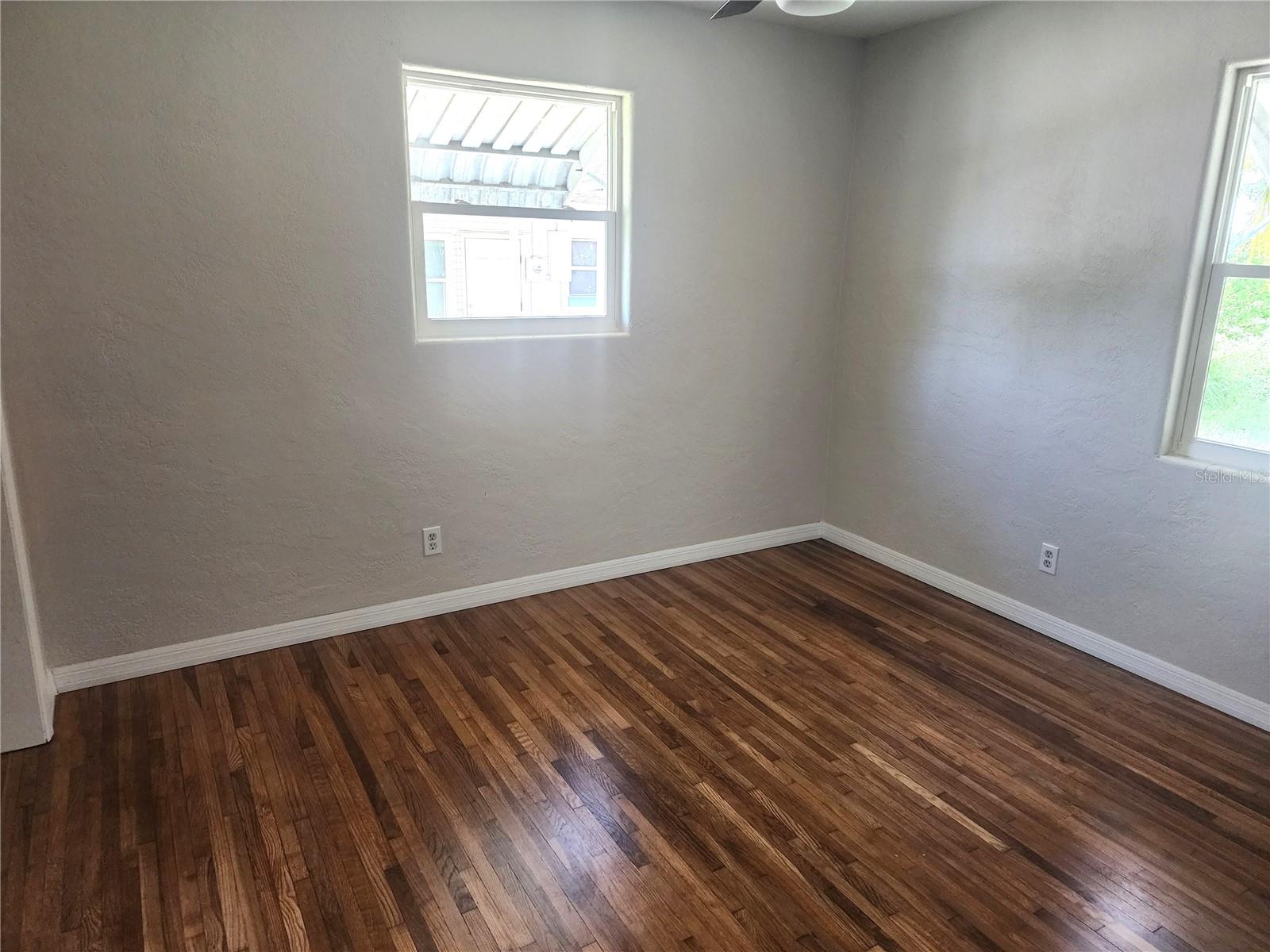 Image 7 of 8 For 554 Miriam Avenue